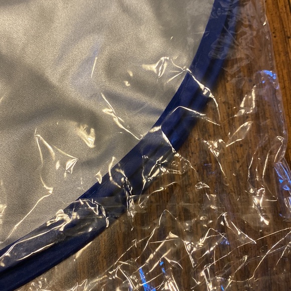 Collapsing Sunshade for Windshield - Picture 3 of 3